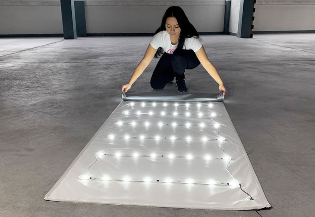 LED RollUp - Rolling up the LED pad LED RollUp - Rolling up the LED pad